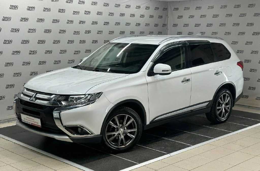 Внедорожник Mitsubishi Outlander 2017 года, 2290000 рублей, Красноярск