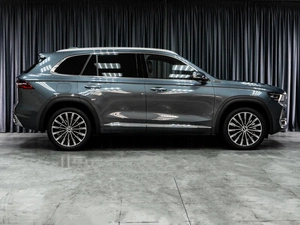 Внедорожник Geely Monjaro 2025 года, 4399000 рублей, Тюмень