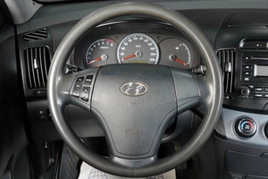 Седан Hyundai Elantra 2009 года, 549000 рублей, Тюмень