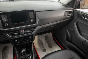 Лифтбек Volkswagen Polo 2022 года, 1989000 рублей, Барнаул