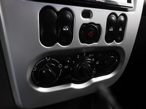 Хетчбэк Renault Sandero 2013 года, 564000 рублей, Воронеж
