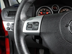Седан Opel Astra 2012 года, 849000 рублей, Воронеж