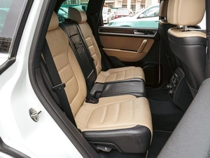 Внедорожник Volkswagen Touareg 2013 года, 2750000 рублей, Краснодар