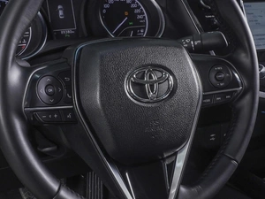 Седан Toyota Camry 2020 года, 2650000 рублей, Ростов-на-Дону