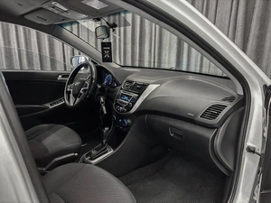 Седан Hyundai Solaris 2014 года, 880000 рублей, Красноярск