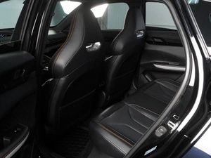 Лифтбек Changan UNI-V 2024 года, 2098000 рублей, Красный Пахарь