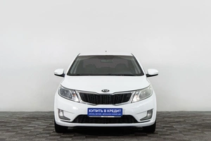 Седан Kia Rio 2014 года, 779000 рублей, Сургут