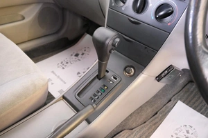 Седан Toyota Corolla 2002 года, 719000 рублей, Омск