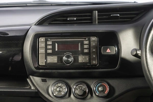 Хетчбэк Toyota Vitz 2019 года, 1249000 рублей, Новосибирск
