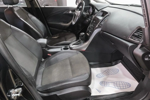 Хетчбэк Opel Astra 2011 года, 599000 рублей, Новокузнецк
