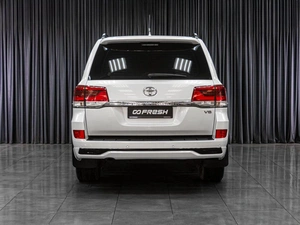 Внедорожник Toyota Land Cruiser 2015 года, 5399000 рублей, Тюмень