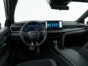 Седан Toyota Camry 2024 года, 4249999 рублей, Москва