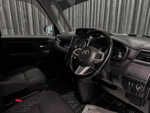 Хетчбэк Toyota Tank 2017 года, 849000 рублей, Красноярск