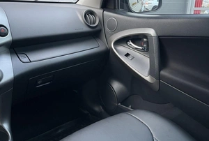 Внедорожник Toyota RAV4 2011 года, 1527000 рублей, Солонцы