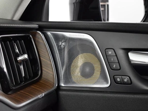 Внедорожник Volvo XC60 2018 года, 3553900 рублей, Казань