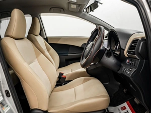 Хетчбэк Toyota Ractis 2013 года, 1150000 рублей, Красноярск