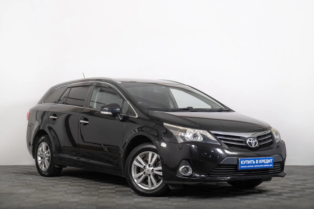 Универсал Toyota Avensis 2012 года, 1399000 рублей, Томск
