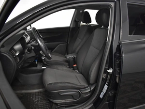 Хетчбэк Kia Rio X-Line 2019 года, 1672900 рублей, Казань