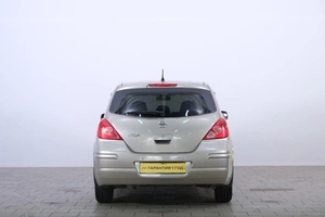 Хетчбэк Nissan Tiida 2012 года, 999000 рублей, Омск