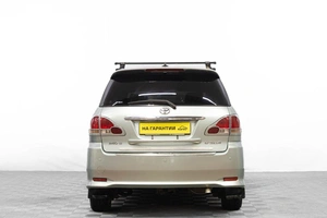 Минивэн Toyota Ipsum 2001 года, 689000 рублей, Барнаул