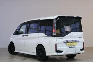 Минивэн Honda Stepwgn Spada 2016 года, 1989000 рублей, Омск