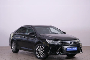 Седан Toyota Camry 2016 года, 1729000 рублей, Омск