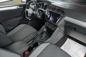 Внедорожник Volkswagen Tiguan 2018 года, 1959000 рублей, Тюмень