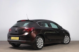 Хетчбэк Opel Astra 2014 года, 989000 рублей, Новосибирск
