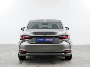 Седан Lexus ES 2019 года, 3689050 рублей, Москва