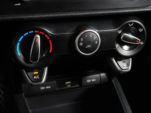 Седан Kia Rio 2020 года, 1599000 рублей, Воронеж