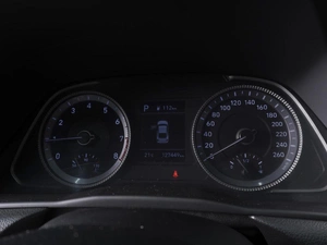 Седан Hyundai Sonata 2019 года, 2390000 рублей, Ростов-на-Дону