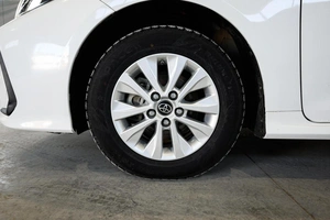 Седан Toyota Corolla 2020 года, 1890000 рублей, Ульяновск