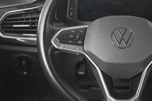 Лифтбек Volkswagen Polo 2021 года, 2049000 рублей, Кемерово