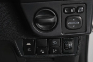 Седан Toyota Corolla Axio 2017 года, 1259000 рублей, Кемерово