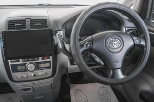 Минивэн Toyota Ipsum 2001 года, 949000 рублей, Кемерово