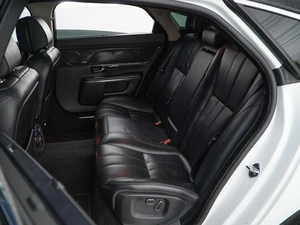 Седан Jaguar XJ 2013 года, 1799077 рублей, Москва