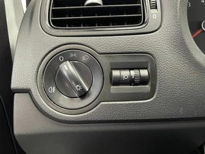 Седан Volkswagen Polo 2015 года, 845000 рублей, Красноярск