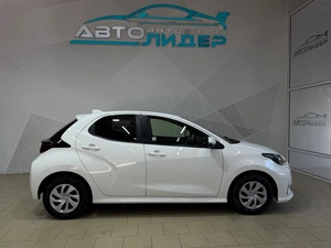 Хетчбэк Toyota Yaris 2020 года, 1119000 рублей, Красноярск