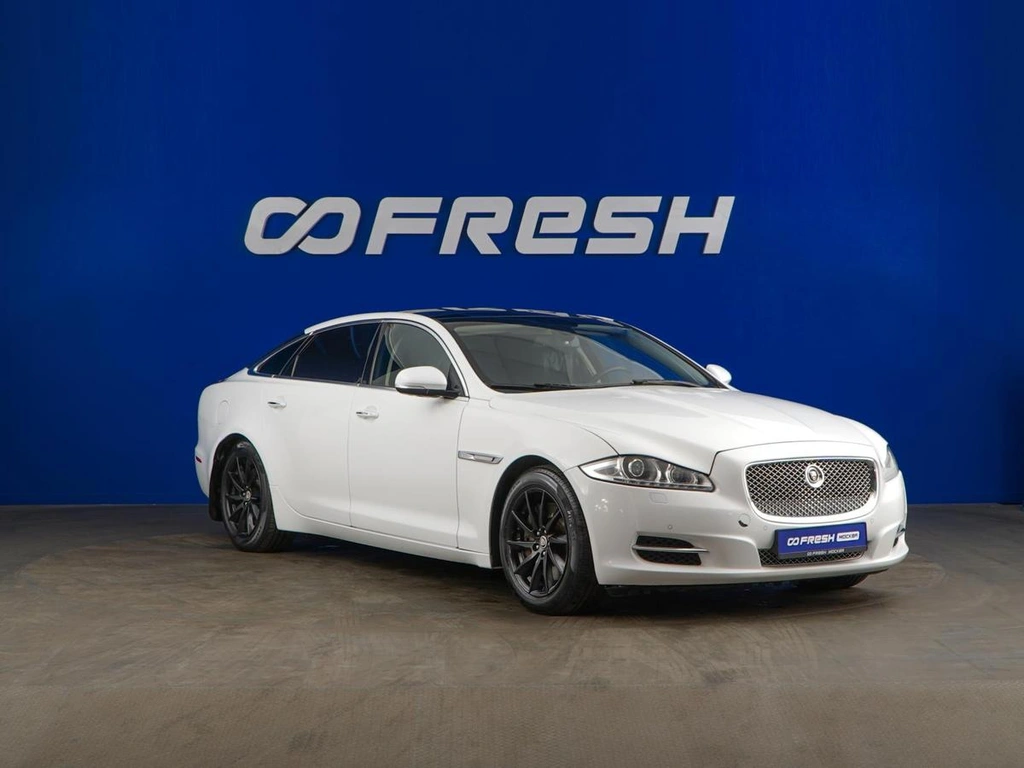 Седан Jaguar XJ 2013 года, 1799077 рублей, Москва