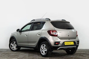 Хетчбэк Renault Sandero 2015 года, 779000 рублей, Сургут