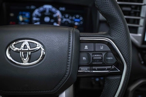 Внедорожник Toyota Sequoia 2022 года, 11799999 рублей, Москва