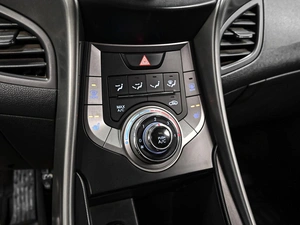 Седан Hyundai Elantra 2013 года, 938000 рублей, Ставрополь