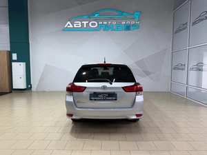 Универсал Toyota Corolla Fielder 2018 года, 1249000 рублей, Красноярск