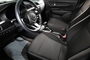 Хетчбэк Kia Rio X-Line 2019 года, 1439000 рублей, Сургут