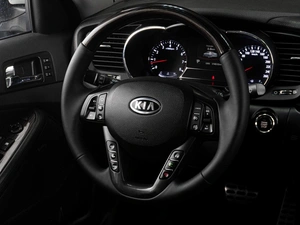 Седан Kia Optima 2013 года, 1609000 рублей, Тюмень