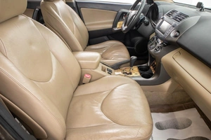 Внедорожник Toyota RAV4 2010 года, 1589000 рублей, Барнаул