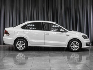Седан Volkswagen Polo 2020 года, 1349000 рублей, Тюмень