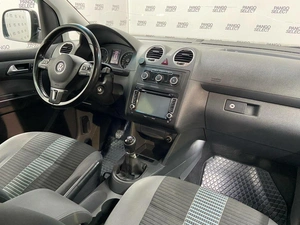 Минивэн Volkswagen Caddy 2013 года, 1145000 рублей, Красноярск