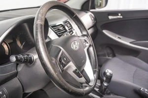 Седан Hyundai Solaris 2011 года, 769000 рублей, Томск