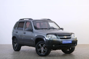 Внедорожник Chevrolet Niva 2013 года, 499000 рублей, Омск